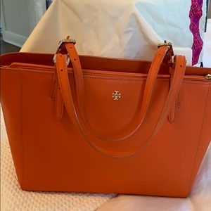 Tory Burch Robinson Small Triple Compartment Tote